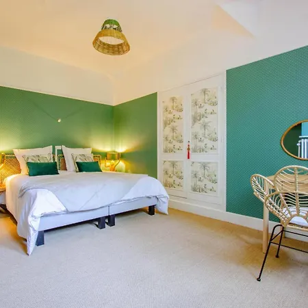 Holiday home La Demeure Du D'orient Montieramey